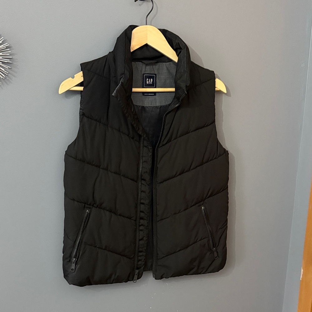 GAP Black Quilted Vest